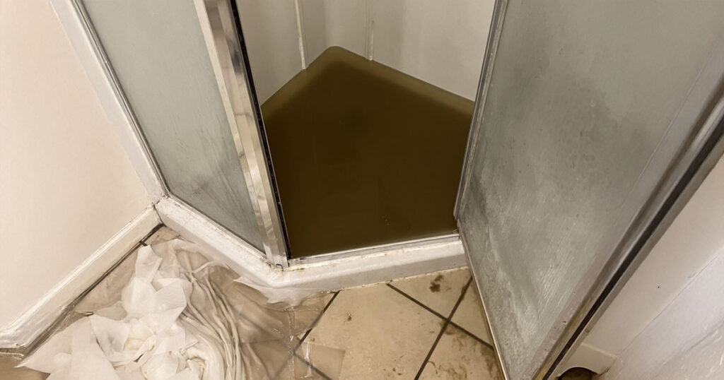 Can I Do Hydro Jetting Myself? Why Should and Shouldn’t 5 shower sewer backup